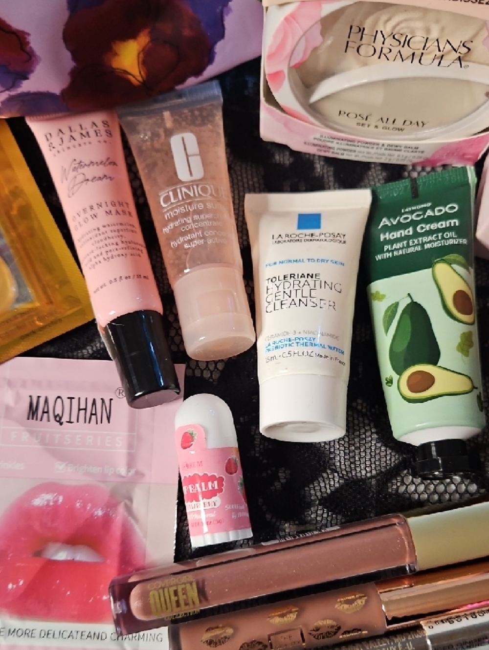 Floral Cosmetic Bag + Assorted Beauty Hydration Lot - Picture 3 of 6
